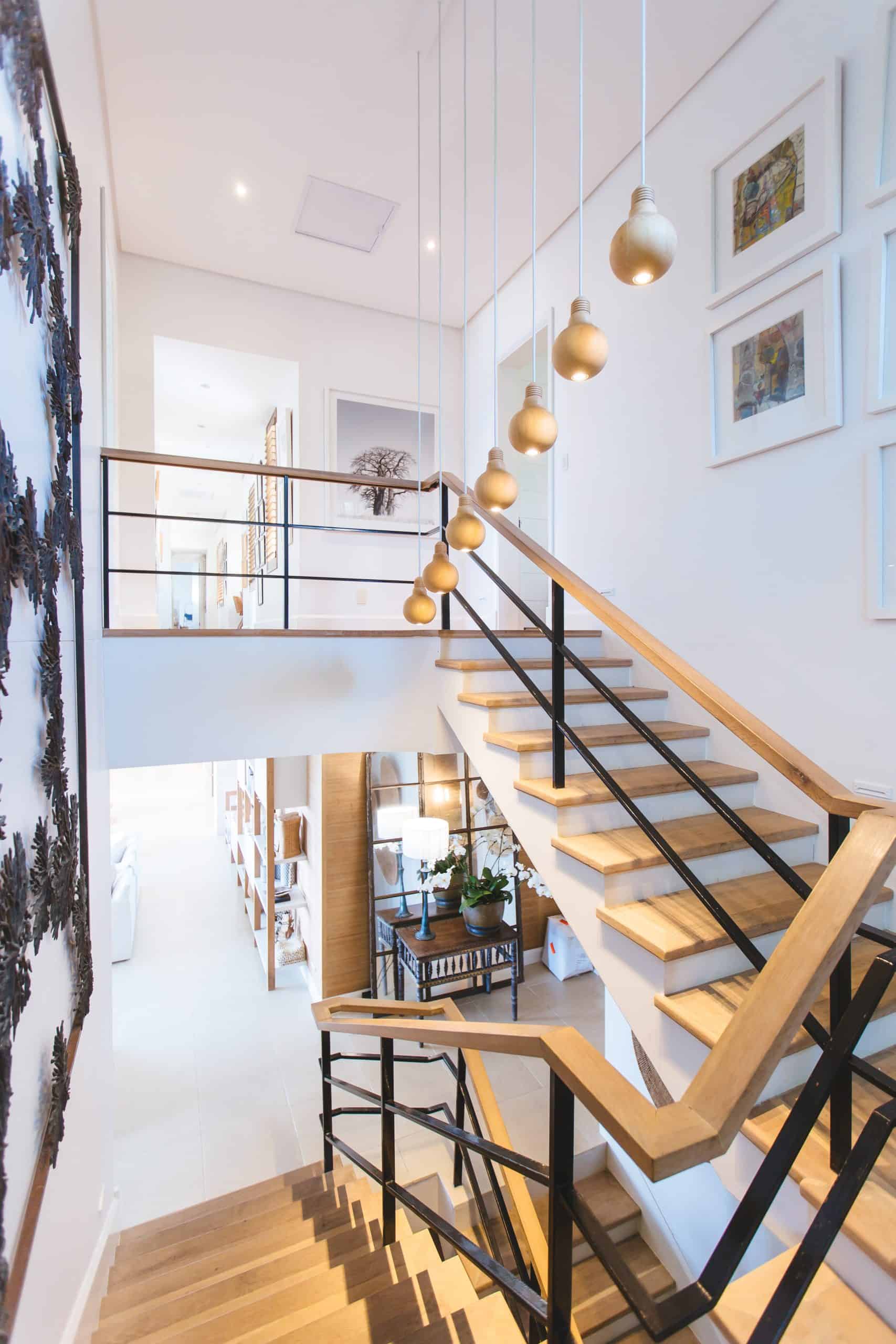 Ways a Interior Designer Can Help You Save Money